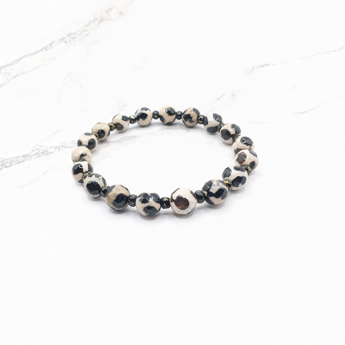 Tibetan Dzi-style Agate Bracelet — Black & White